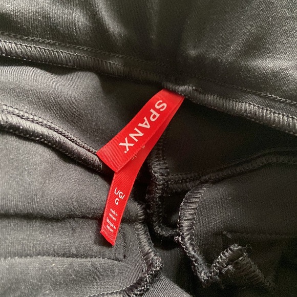 Spanx The Perfect Pant Hi-Rise Flare - Picture 5 of 5